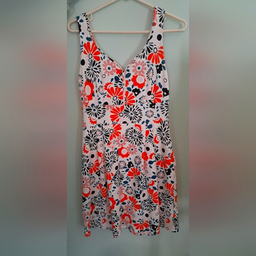 Bright & cheery flower pattern, dress. Size S